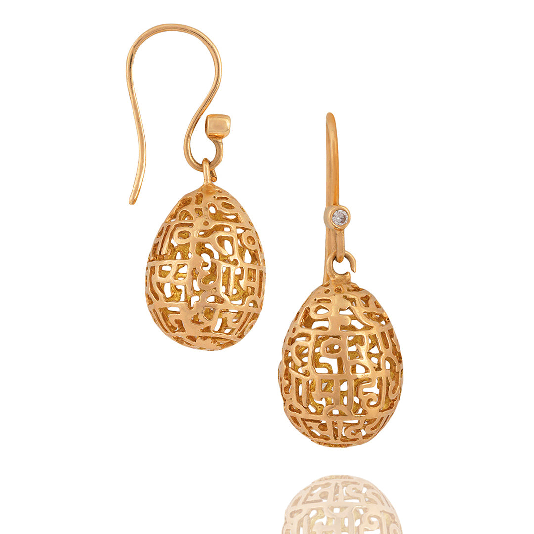 Gayatri Mantra Earring (Large-Gold)